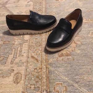 Aquatalia Loafers EUC Sz 7.5 Black- fit like a Sz 8